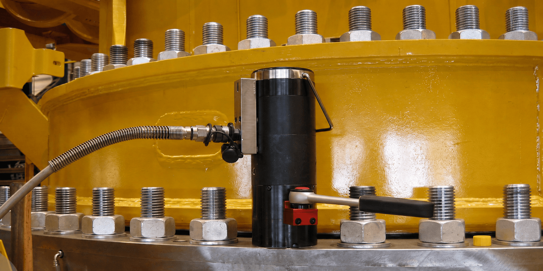 Hydraulic Bolt Tensioning