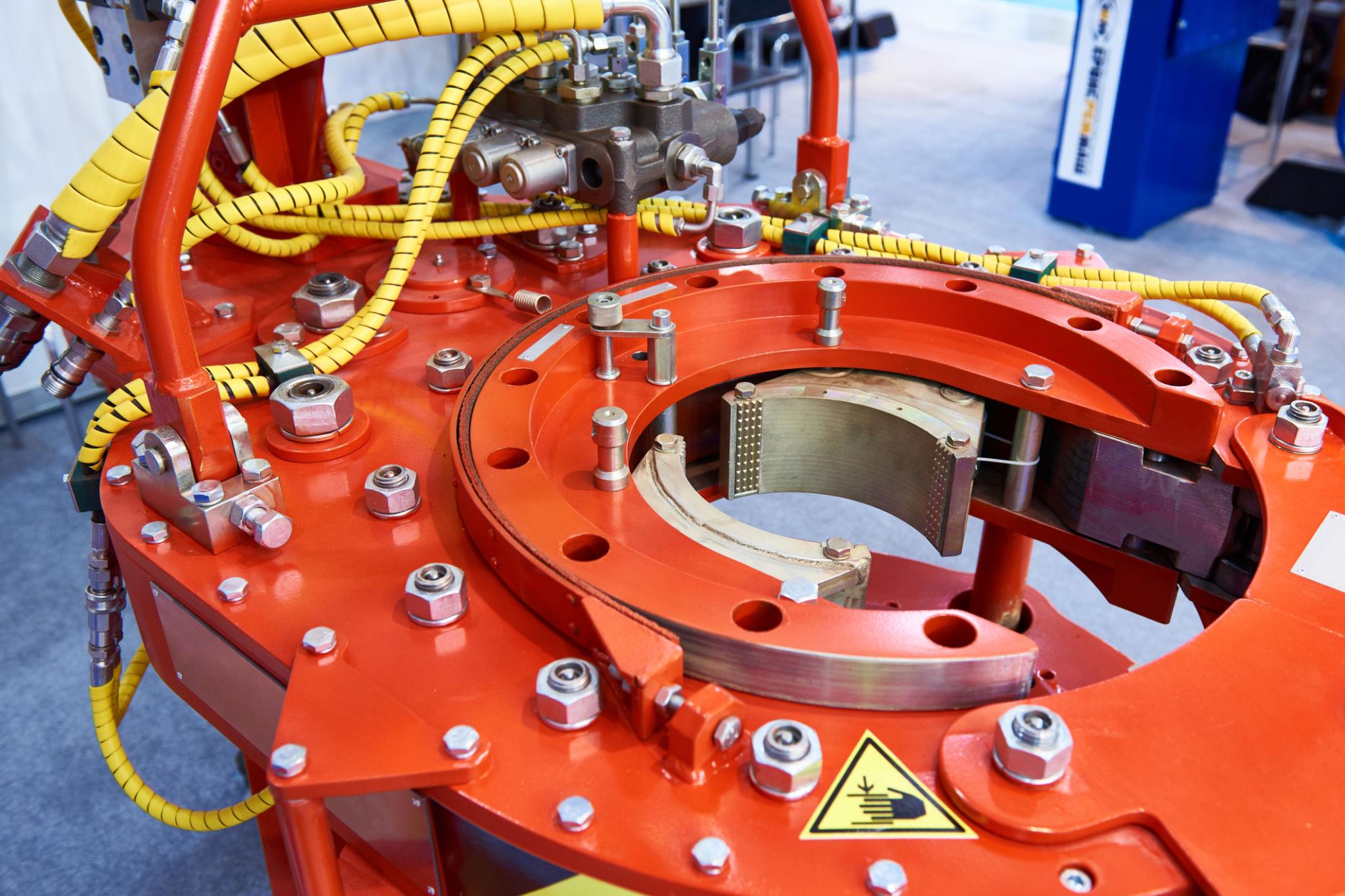 Hydraulic industrial equipment